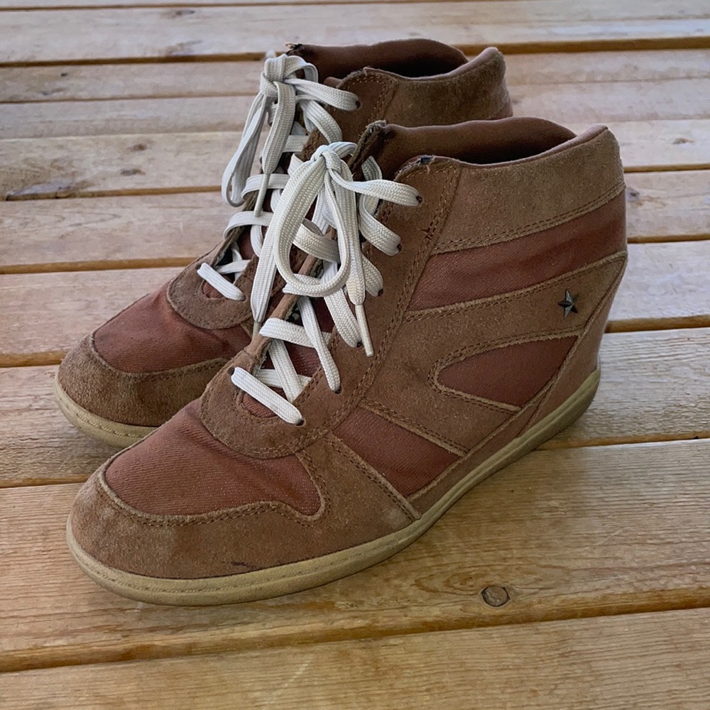 Skechers Shoes with heels